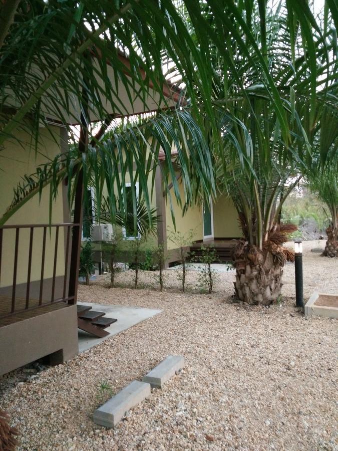 Tha Ma Lai Hotel Langu Luaran gambar